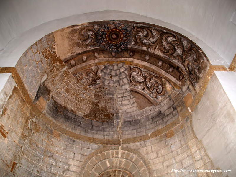 RESTOS DE PINTURA EN LA BVEDA ABSIDAL